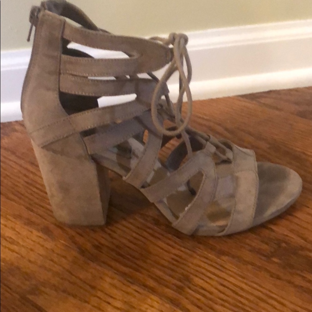 Steve Madden tan suede lace up sandals
